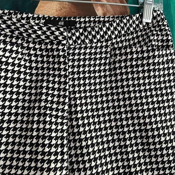 H&M Black and White Houndstooth Cropped Pants 6 - Picture 8 of 16